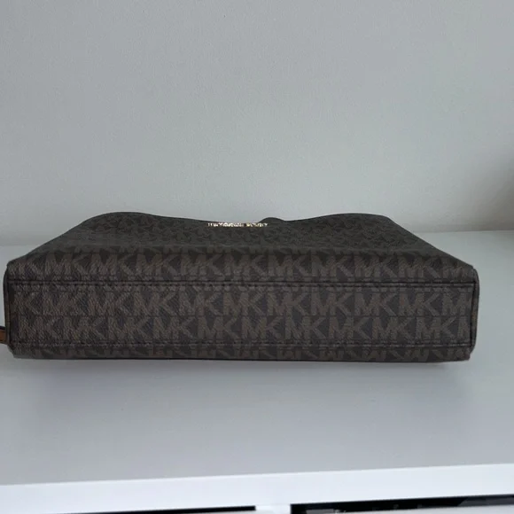 Michael Kors Bag - Picture 3 of 7